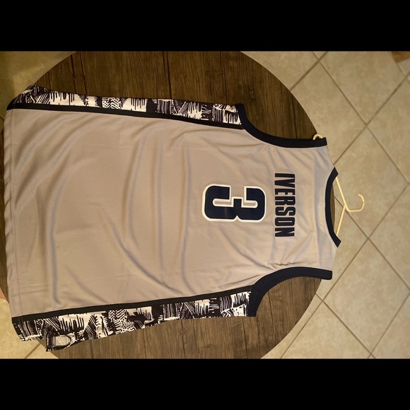 XL Allen Iverson Georgetown Jersey - Picture 2 of 2